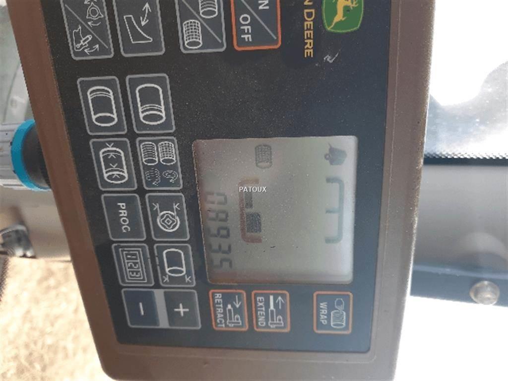 John Deere 864 圆捆打捆机