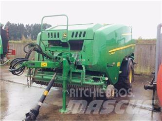 John Deere C441R 牧草包膜机