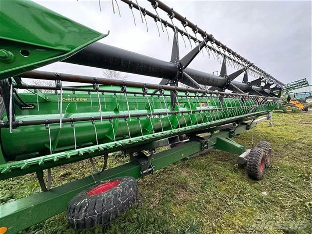 John Deere T 660 联合收割机
