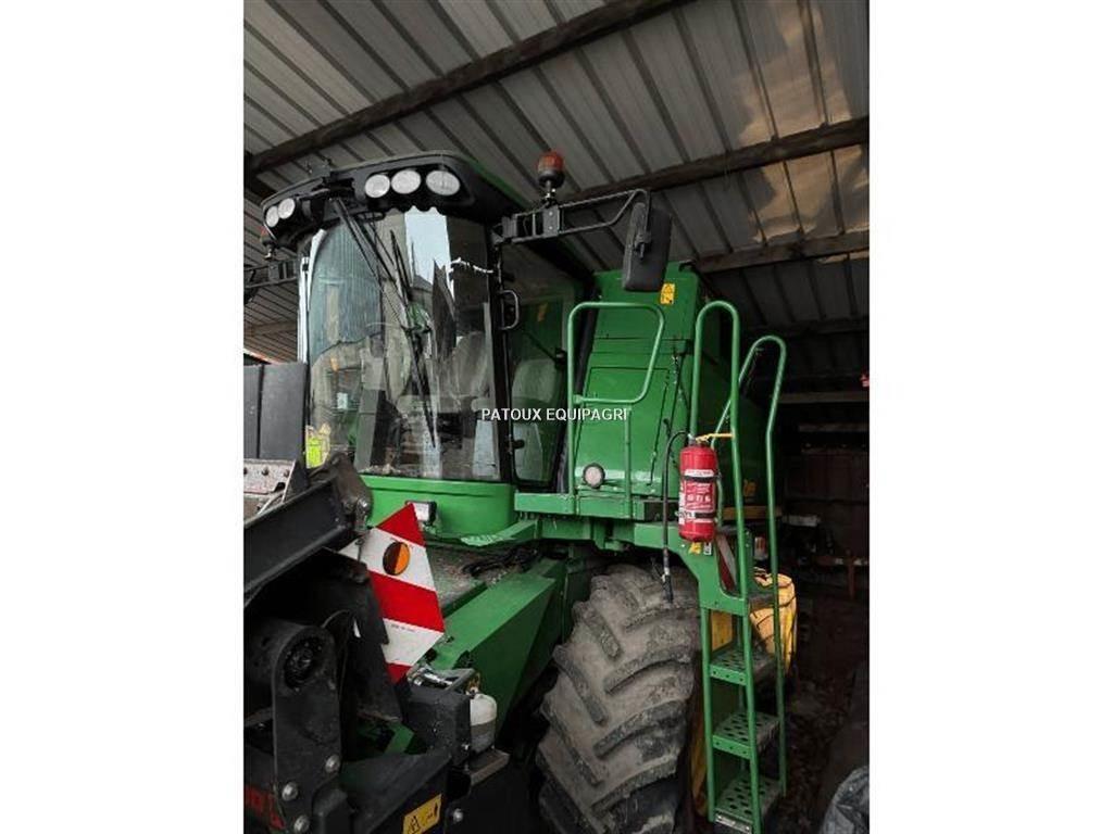 John Deere T560 联合收割机