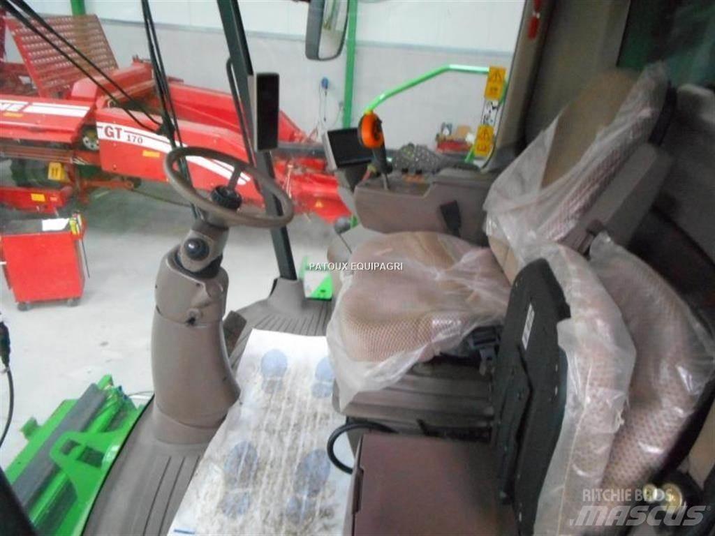 John Deere T660 联合收割机
