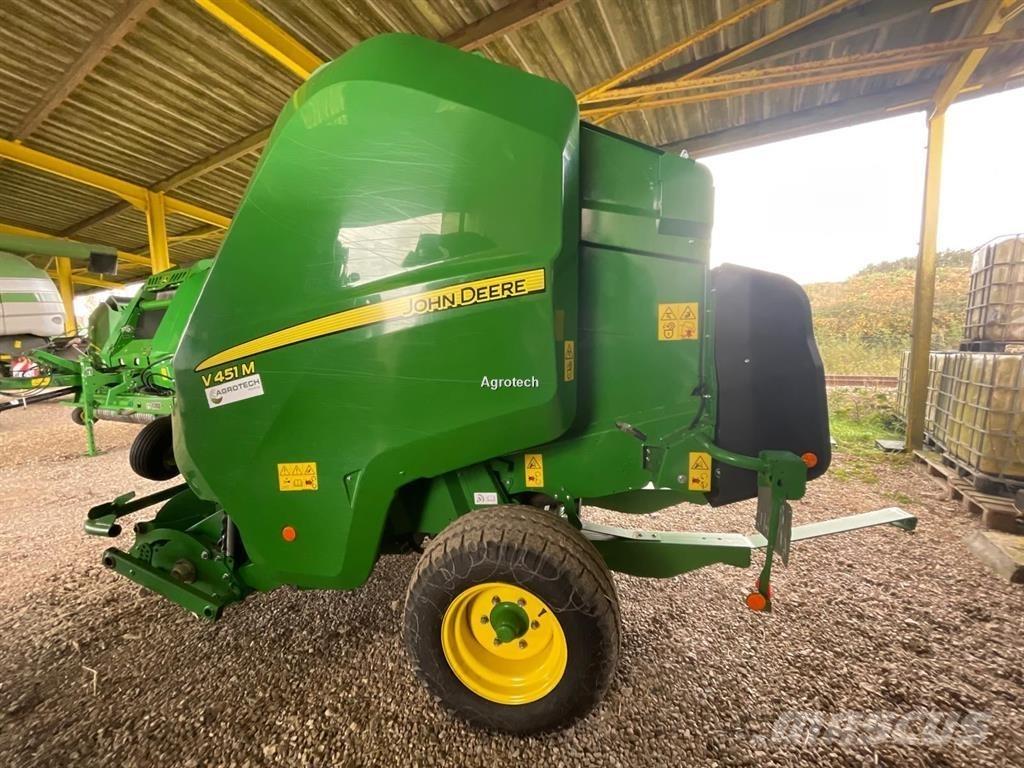 John Deere V451M 圆捆打捆机