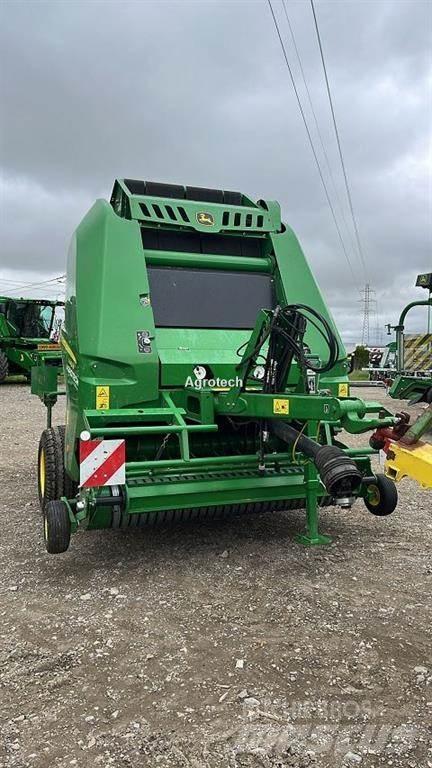John Deere V461M 圆捆打捆机