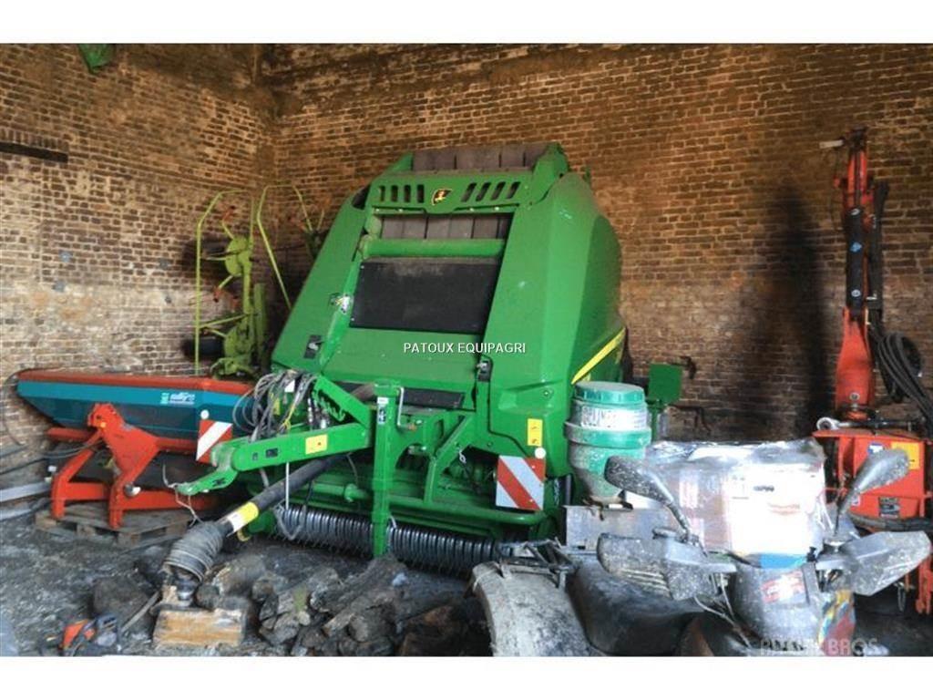 John Deere V461M 圆捆打捆机