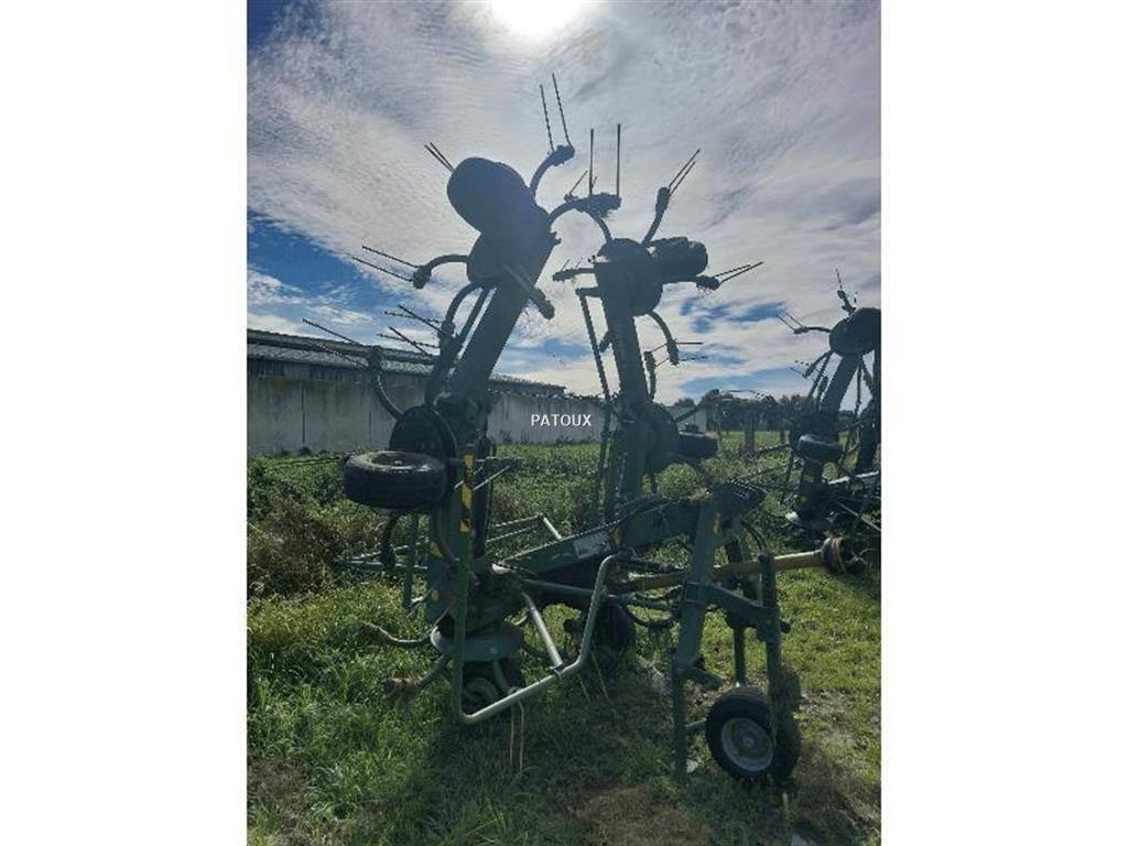 Krone KW6.72 犁耙和摊草机