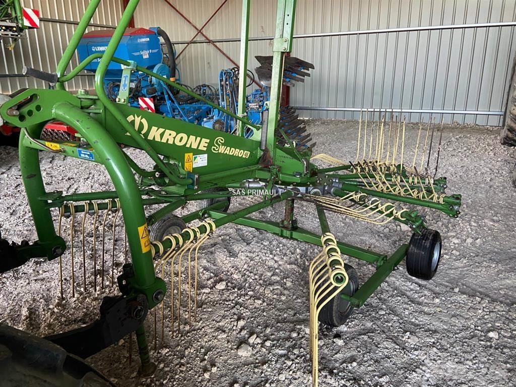 Krone Swardro 46 犁耙和摊草机