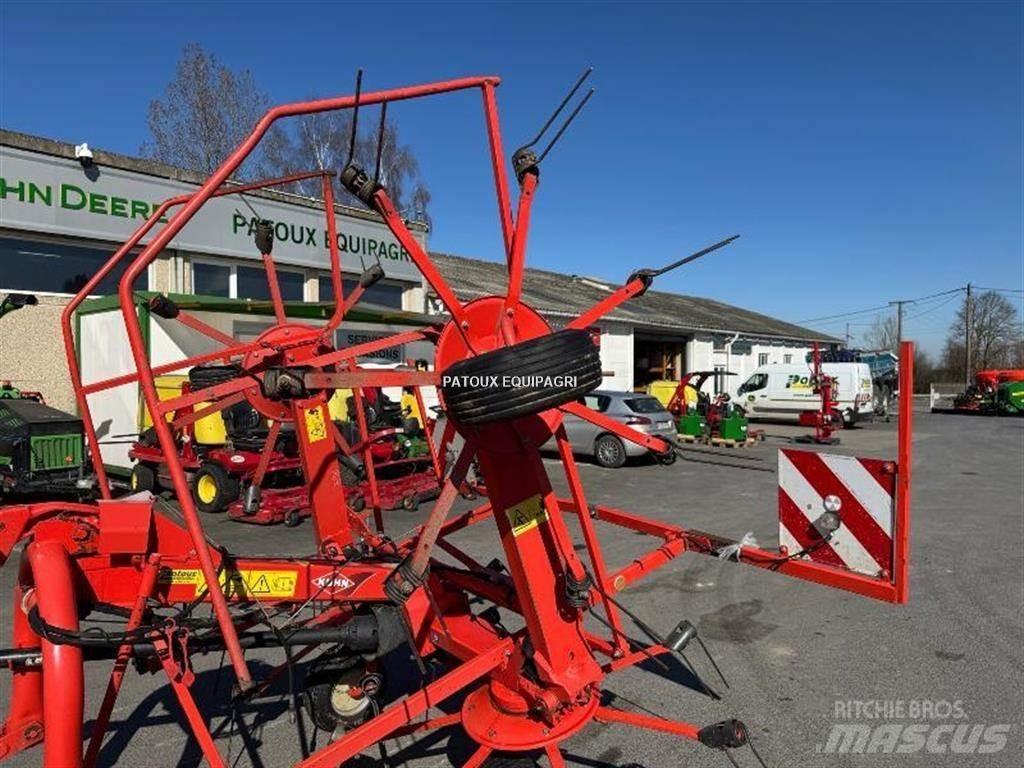 Kuhn GF5202 犁耙和摊草机