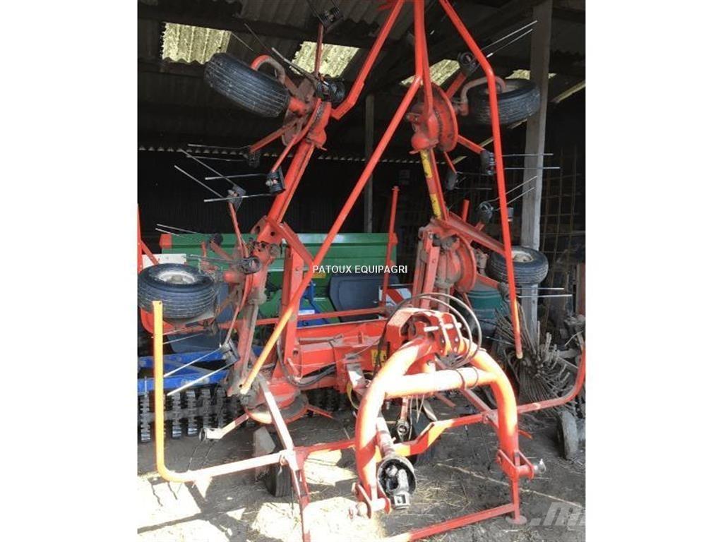 Kuhn GF5801 犁耙和摊草机
