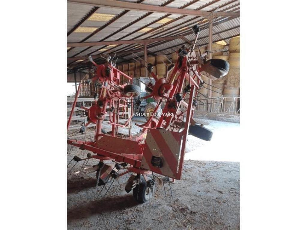 Kuhn GF7601MH 犁耙和摊草机
