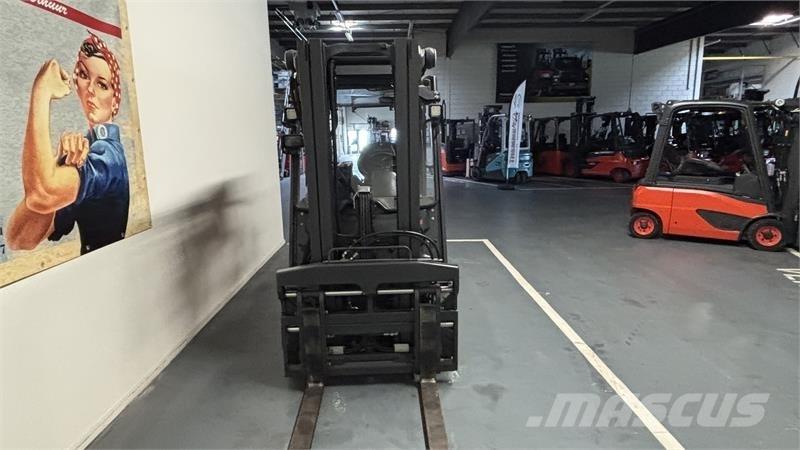 Linde N.V.T. 电动叉车