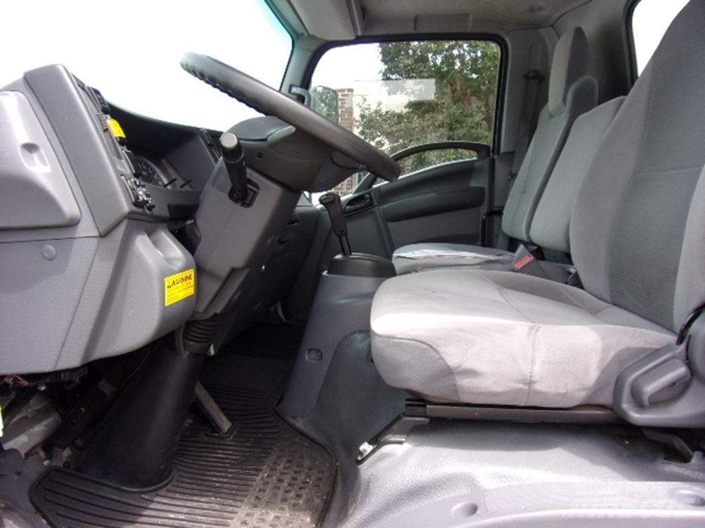 Isuzu NPR HD 厢式货车