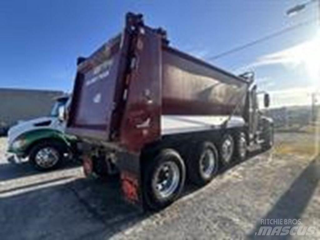 Mack GR104FR 自卸式货车