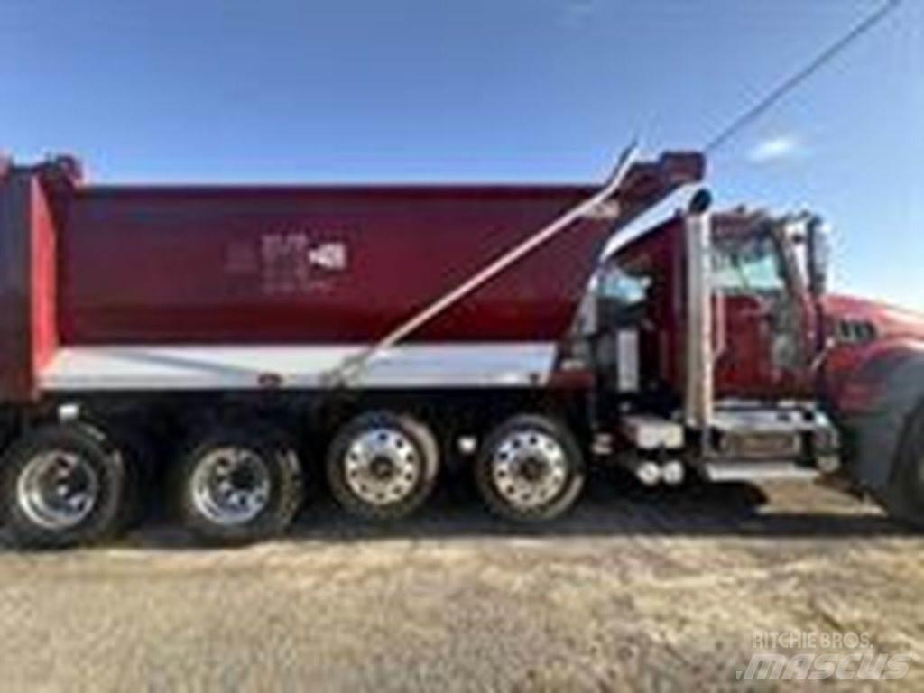 Mack GR104FR 自卸式货车