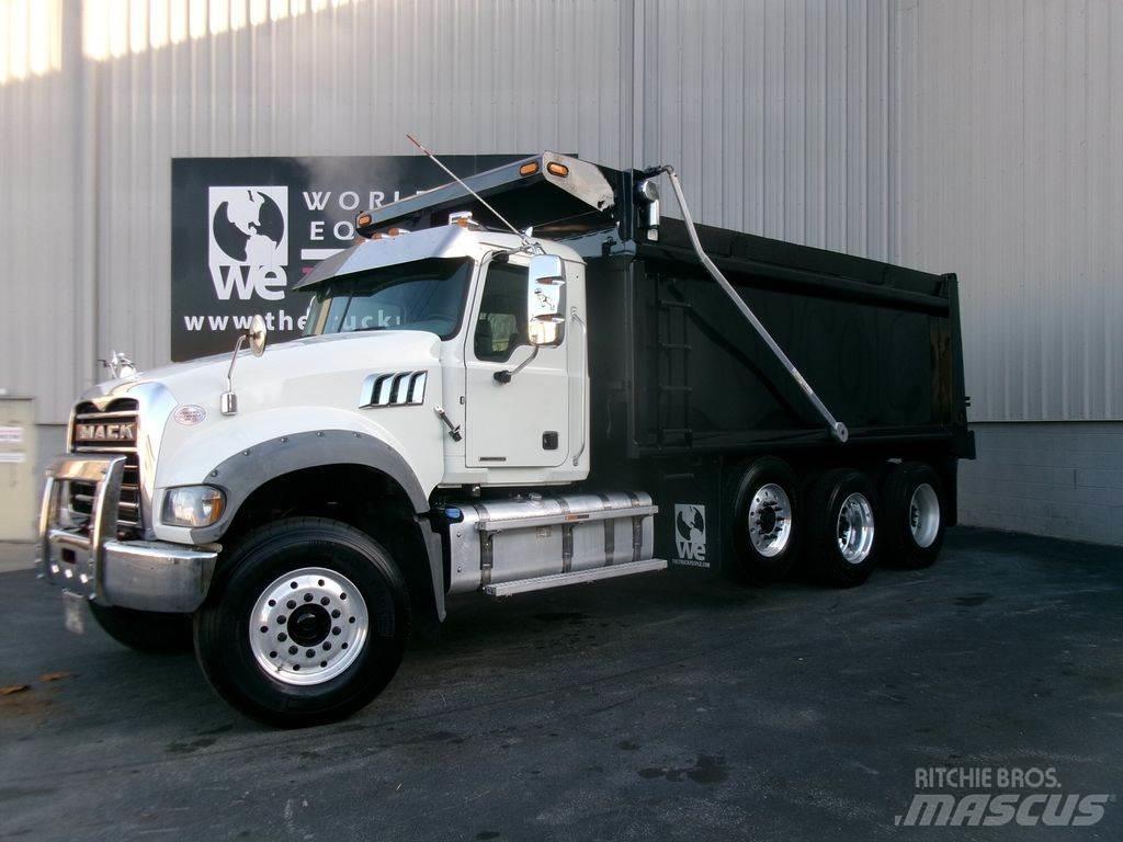 Mack GR64F 自卸式货车