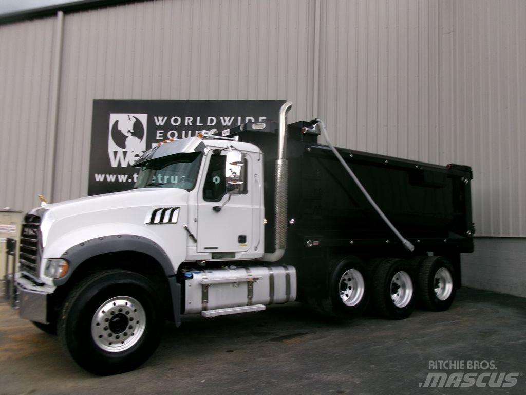 Mack GR64FR 自卸式货车