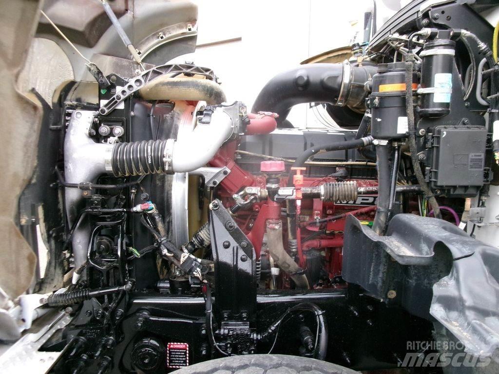 Mack GR64FR 自卸式货车