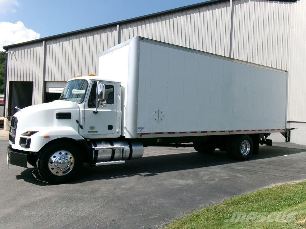 Mack MD6 厢式货车