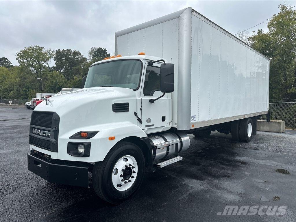 Mack MD6 厢式货车
