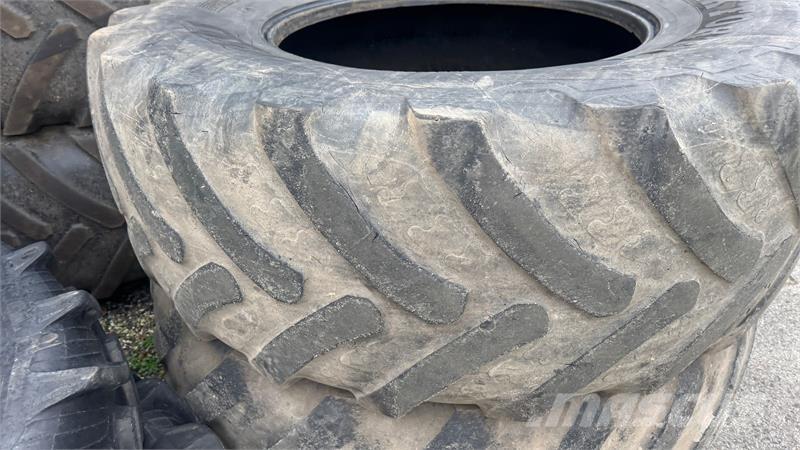 BKT 710/75R42 轮胎、车轮和轮圈