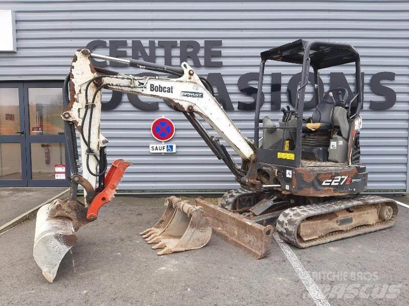 Bobcat E27Z E2 小型挖掘机