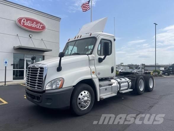 Freightliner CASCADIA 116 牵引车