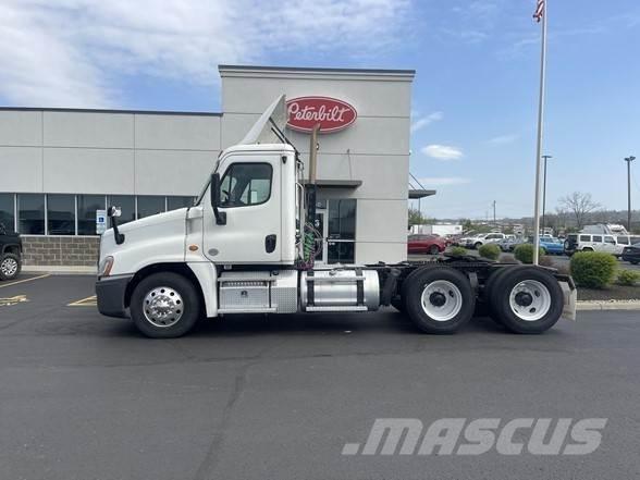 Freightliner CASCADIA 116 牵引车