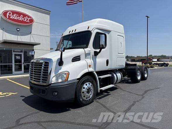 Freightliner CASCADIA 116 牵引车