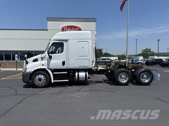 Freightliner CASCADIA 116 牵引车