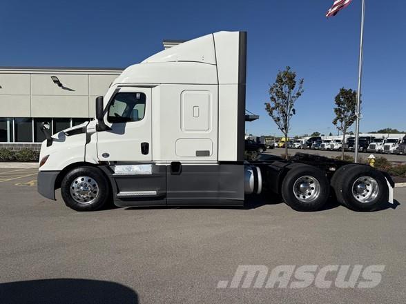 Freightliner CASCADIA 116 牵引车