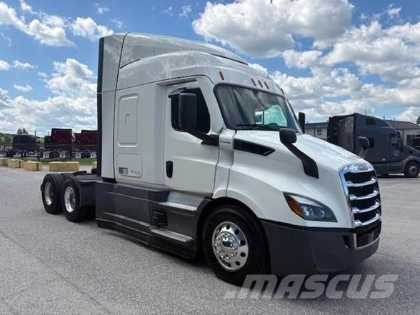 Freightliner CASCADIA 116 牵引车