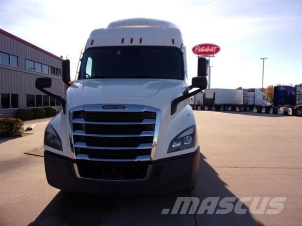 Freightliner CASCADIA 116 牵引车