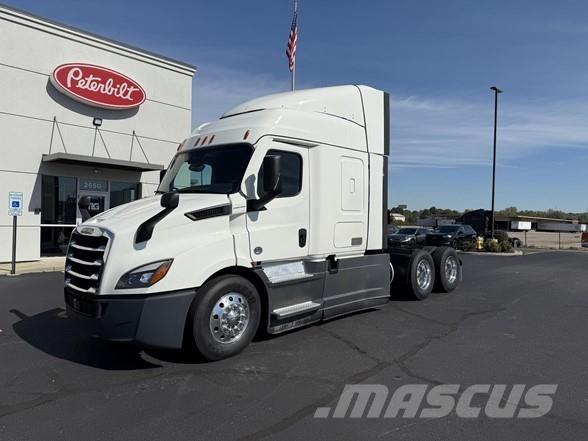 Freightliner CASCADIA 116 牵引车