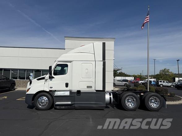 Freightliner CASCADIA 116 牵引车