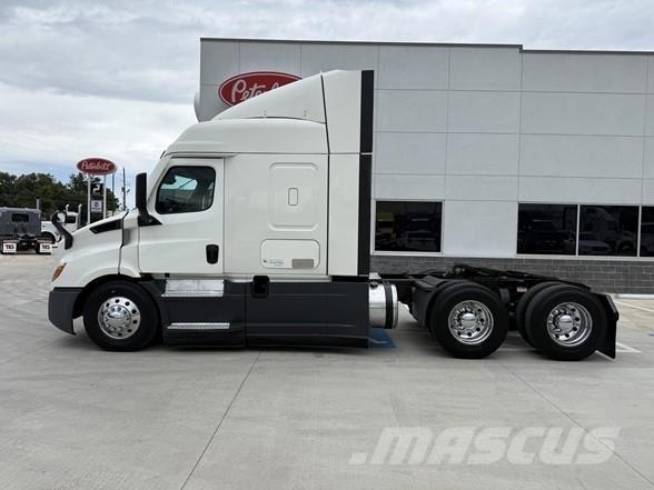 Freightliner CASCADIA 116 牵引车