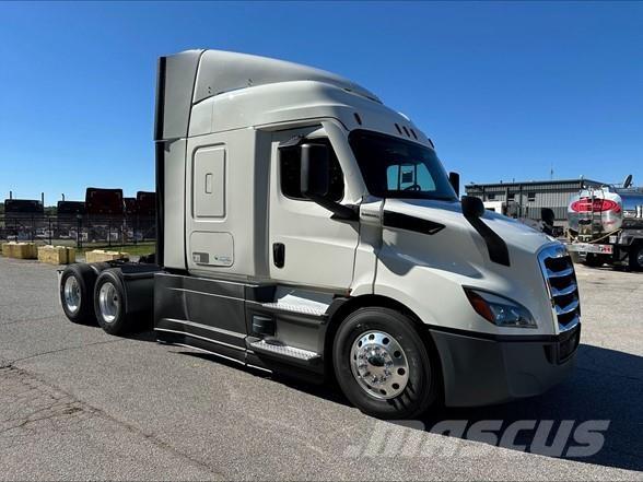 Freightliner CASCADIA 116 牵引车