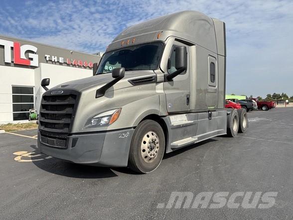 Freightliner CASCADIA 126 牵引车