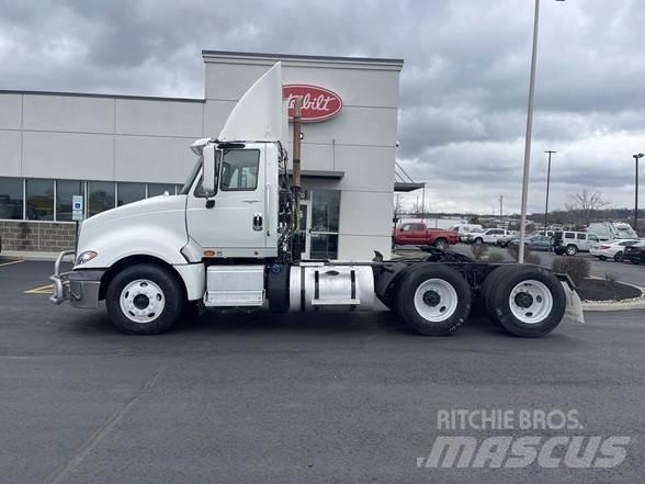 International PROSTAR 牵引车