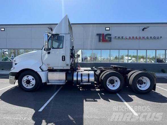 International PROSTAR 牵引车