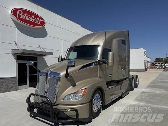 Kenworth T680 牵引车