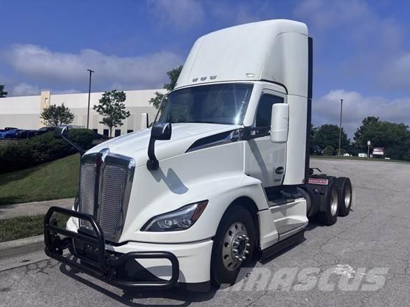 Kenworth T680 牵引车