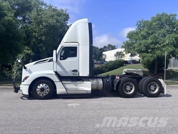 Kenworth T680 牵引车