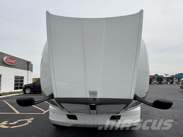 Kenworth T680 牵引车