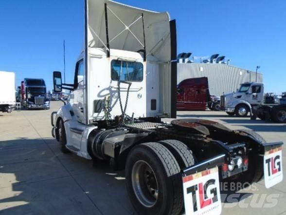 Kenworth T680 牵引车