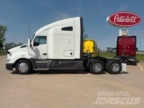 Kenworth T680 牵引车