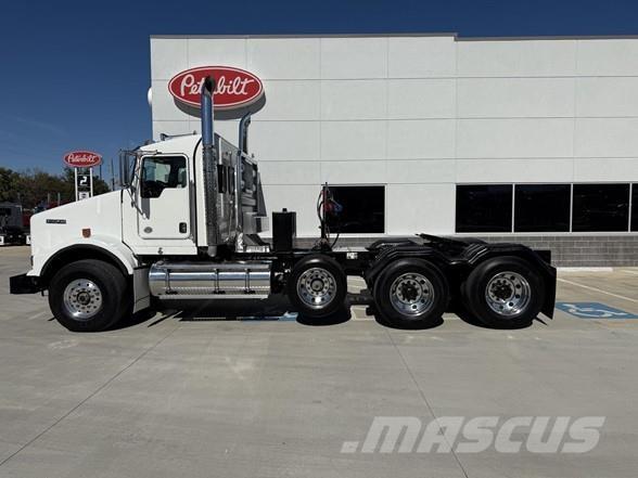 Kenworth T800 牵引车