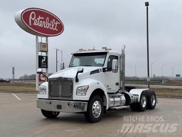 Kenworth T880 牵引车