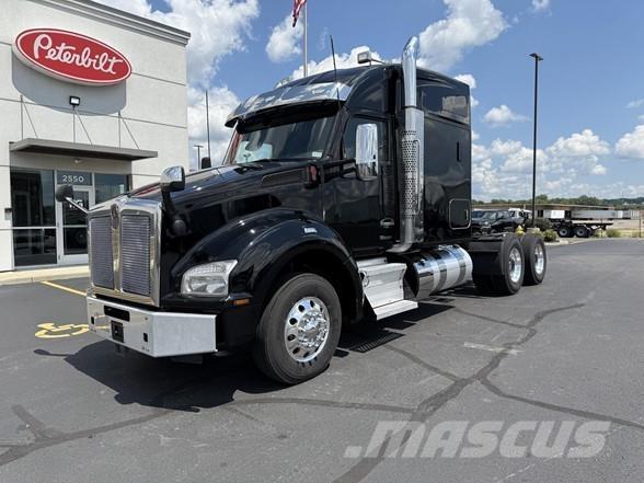 Kenworth T880 牵引车