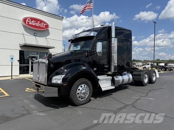 Kenworth T880 牵引车