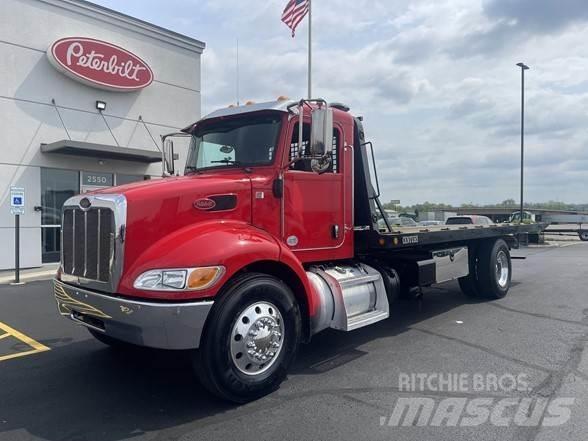 Peterbilt 337 平板栏板货车