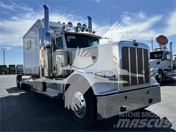 Peterbilt 389 牵引车